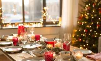 Photo: Holiday Dinner Table
