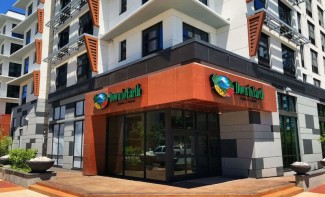 Photo: Down to Earth Kakaako Store