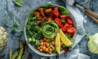 Photo: Chickpea and Veggie Plate