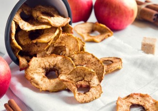 Photo: Cinnamon Apple Chips