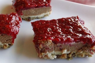 Photo: Raw Cranberry Bars