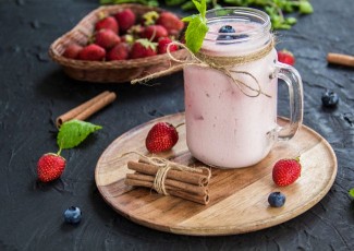 Photo: Strawberry Mint Smoothie with Fresh Strawberries, Cinnamon, and Mint