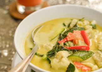 Photo: Bowl of Thai Coconut Curry