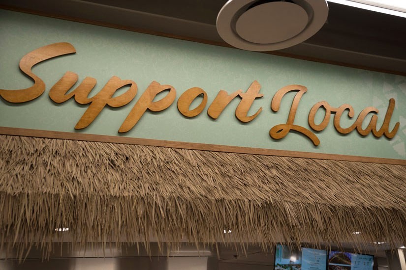 Photo: Support Local Sign at Down to Earth Kailua Store